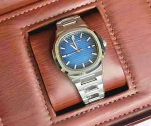 Patek Philippe Genève | Silver Blue Dial with Box
