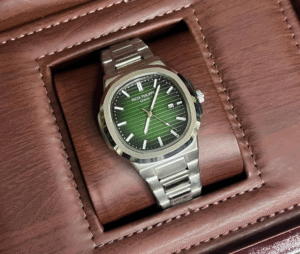 Patek Philippe Genève | Silver Green Dial with Box