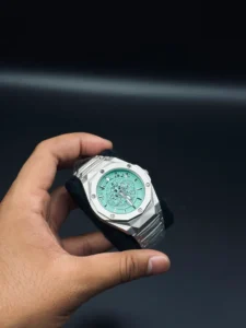 Hublot Classis Chain | Taffany Chrono Dial with box